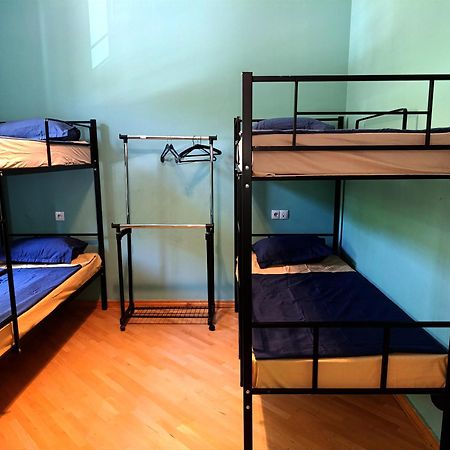 J Square Hostel Tbilisi Ngoại thất bức ảnh