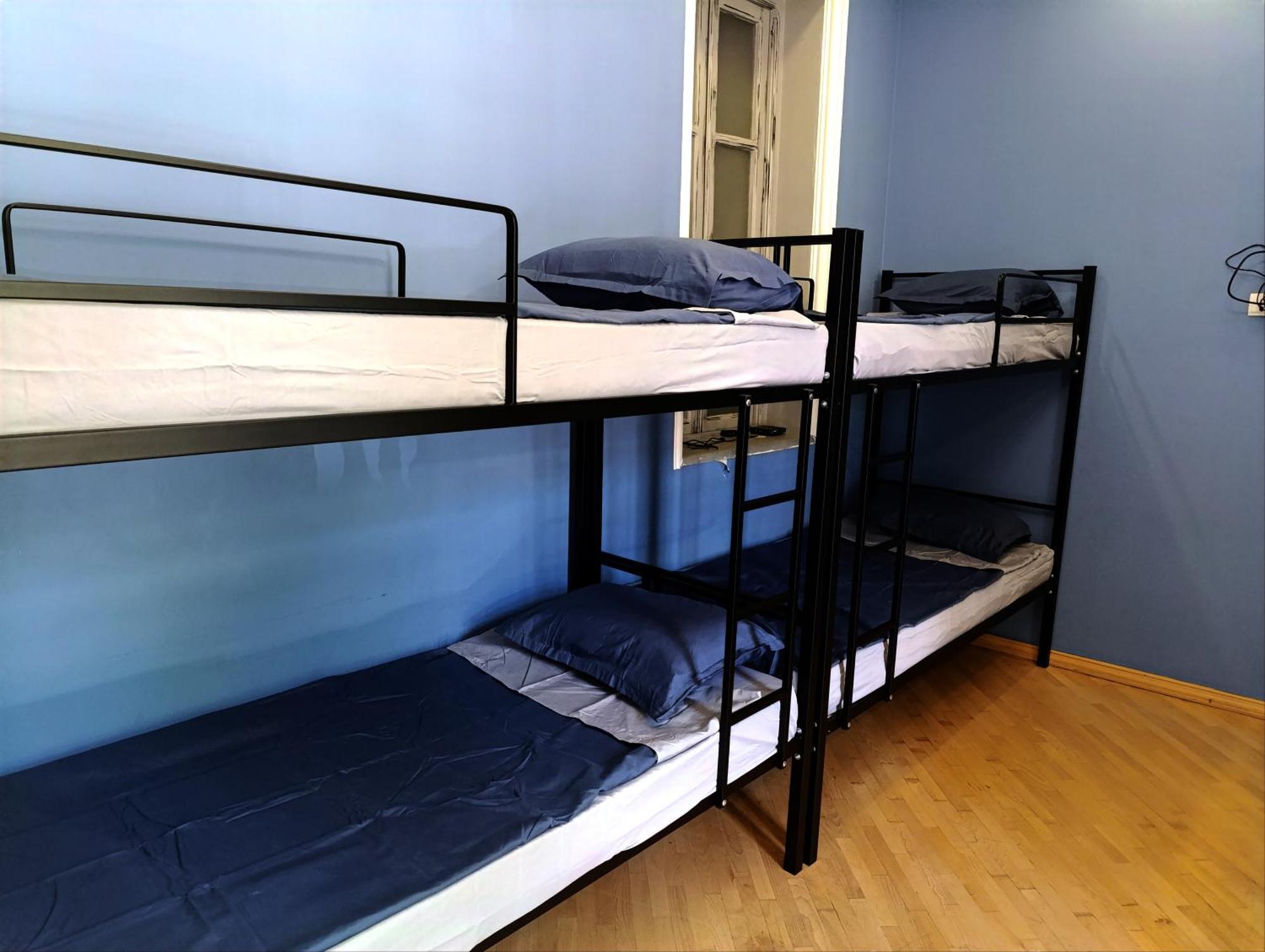 J Square Hostel Tbilisi Ngoại thất bức ảnh